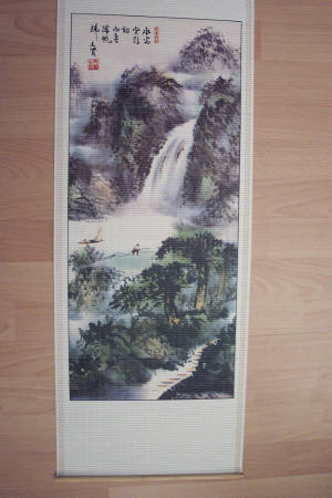 Rollbild „Gebirgs-Landschaft mit Wasserfall“
