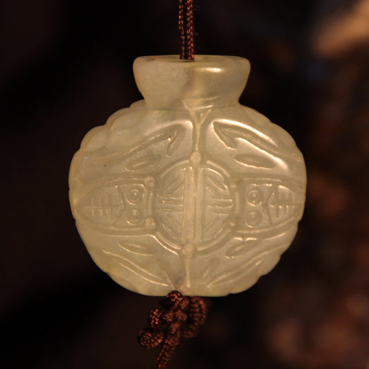 Jadeanhänger in Hu Lu (Kürbisflasche) - Form